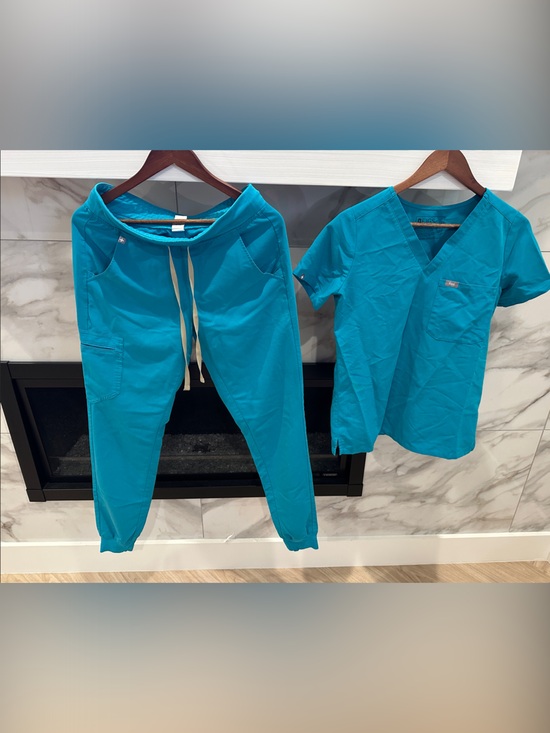 Figs Tops - Figs Women's Scrub Set in Teal Blue Top XS Bottom Small Tall